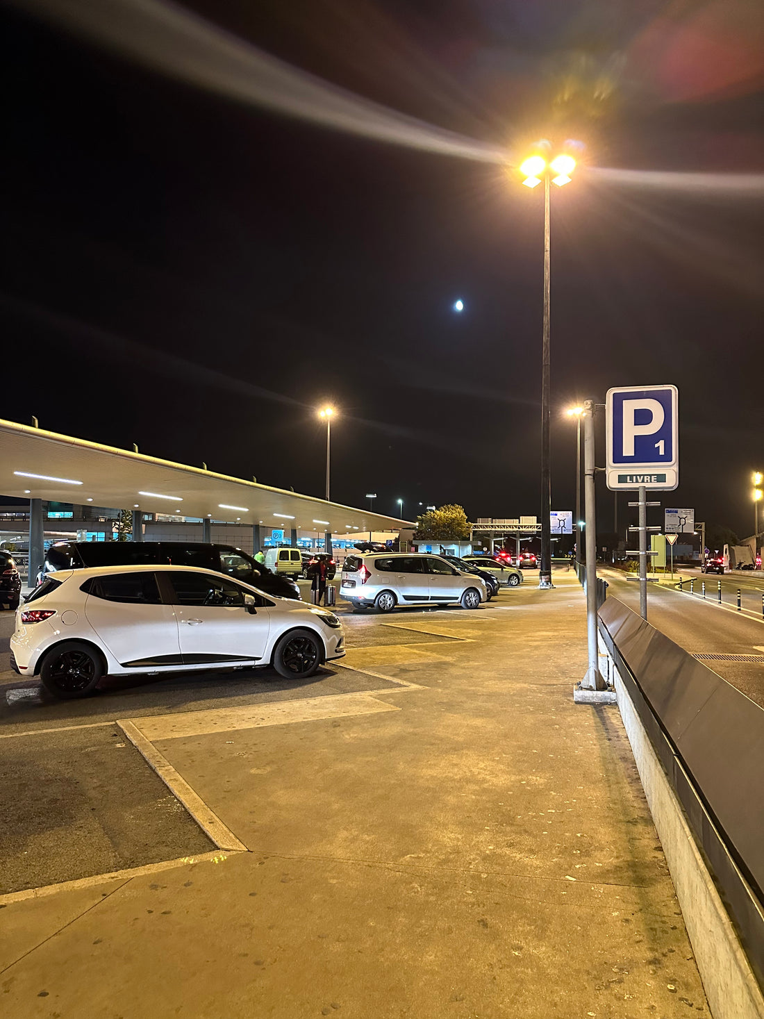 How to handle Uber pickup Lisbon airport and get to the city quickly
