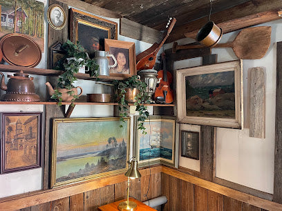 Eclectic, cozy cafe by the waterfront