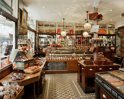 À la Mère de Famille Chocolate Shop Paris